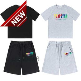 Mens Tshirts Trapstar Tracksuits t Shirt Designer Embroidery Letter Set Womens Crew Neck Trap Star Sweatshirt Suits Rainbow Colour Summer Sports Fashion C UXZ2