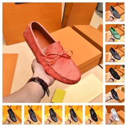 260Style GENUINE LEATHER SHOES MEN LOAFERS Soft Cow LEATHER DESIGNER MEN CASUAL SHOES New Hollow Out Male Footwear Black Brown Slip-on