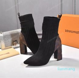 2023 Heel Catwalk Banquet Leather Short Boots Autumn and Winter Bare