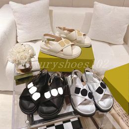 Designer Women Sandals Flat Comfort Mules Ankle Stripe Platform Sandal Calfskin Rubber Slippers Metallic Shoes Summer Slides