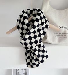Scarves ampDolphin Women Black White Checkerboard Pattern Scarf Small Plaid Neckerchief Warm Knitted Woollen Ins Neck Pashmina Sh1553851