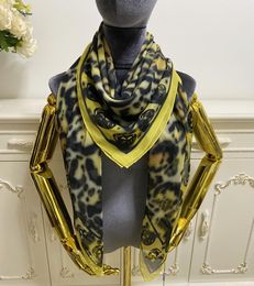 Women039s square scarf scarves goodquality 100 silk material pint letter leopard grain pattern size 130cm 130cm4690351