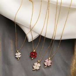 Pendant Necklaces Zircon Lucky Four-Leaf Clover Necklace Female Niche Fashion Clavicle Chain Titanium Steel Gift Jewellery