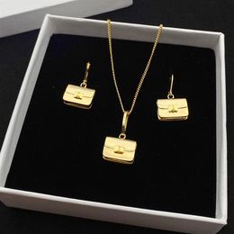 Designer Necklace Set Earrings For Women Luxurys Designers Gold Necklace Pendant Earring Fashion Jewerly Gift With Charm D2202181Z292H