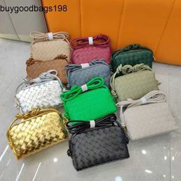 Loops Bag BottegaaVeneta Bags 2024 New Square Woven Cloud Genuine Korean Edition Womens Fashion Handheld One Shoulder Crossbody frj