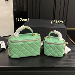 23Ss Womens Green Designer Lambskin Vanity Box Bags With Mirror Top Metal Handle Totes Classic Mini Card Holder Gold Cosmetic Case268h