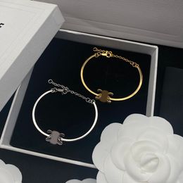 Designers Charm Bracelet For Womens Mens Fashion Luxury Belt C Designer Gold Bracelets Classic Simpie Style Pendant Jewelry 2312263BF