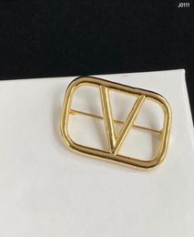 No Box Top Quality Brass Women Designer Brooches Luxury Brand Earrings Simple Style Fashion Jewelry5282707