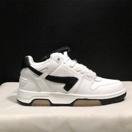 2024 Offer Designer Out Shoes of Office Men Women Top Quality Casual Sneakers Low-tops Black White Pink Leather Light Blue Patent Trainers Runners Sneaker