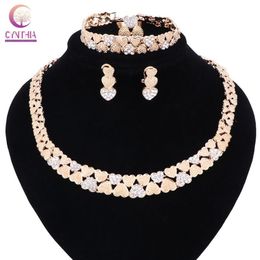 Women Bridal Gift Nigerian Wedding African Beads Jewellery Set Fashion Dubai Gold Crystal Heart-shaped Jewellery Set Costume Design245P