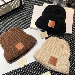 Designer Knitted Woolen Hat Men Women Beanies Luxury Lo Beanie Fashion Skull Caps Brand Cashmere Hat 3 Colors Woollen Warm Bonnet Soft