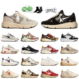 Top Quality Running Sole Sneaker Womens Mens Designer Casual Shoes Ivory Gold Glitter Star Camouflage Vintage Finish Handmade Italy Brand Trainers Sneakers