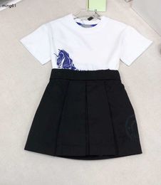 Brand baby tracksuits girls Two piece set kids dress suits Size 90-150 round neck designer T-shirt and Short skirt Dec20