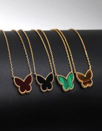 2022 New Green White Shell Double Side Pendant Necklaces for Women 18K Gold Sweet Butterfly Luxury Designer Choker Necklace Jewelr1619916