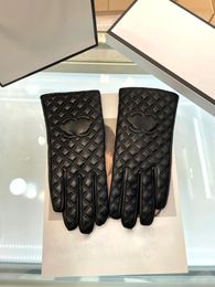Gloves Women Designer Mitten Sheepskin loves Winter Luxury chanelliness Genuine Leather Mittens Brands Purple Fingers Glove Warm Cashmere