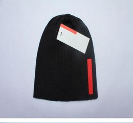 Beanies French fashion men039s wear designer hat Winter brand knitting men and women knitted cap5533453