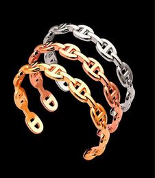 Whole Cuff Style Vintage Pig Nose Chain Bracelet Metal Texture Simple Geometric Hollow line Open Bangles Women Fashion Party J2077792