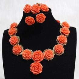 Chokers 4ujewelry African Beads Jewellery Set Orange Coral Flowers Nigeria Set 3 Pieces Earrings Bracelet and Necklace Set for Bride Women