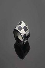 Europe America Fashion Style Rings Men Lady Womens Black/Silver-color Metal Engraved V Plaid Lovers Ring Size US6-US95725514
