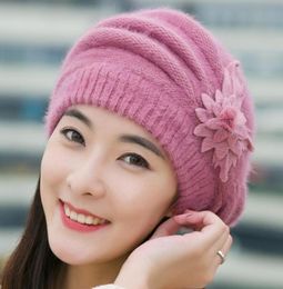 Berets Winter Fashion Womens Hat Flower Knit Crochet Beanie Warm Solid Colour Outdoor Sports Ear Protection Beret Cappello Donna1321374