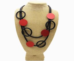 YDYDBZ Red Metal Round Pendant Choker For Women Vintage Black Circle Rubber Matching Necklaces Bohemian Women039s Clothes Jewe2781639