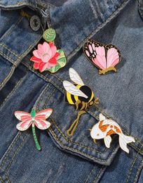 Dragonfly Bee Butterfly Lotus Carp Shape Brooches Unisex Insect Series Flowers Fish Lapel Pins European Sweater Backpack Clothes A9198751