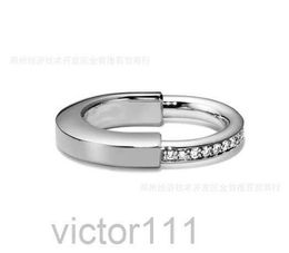 2024Designer Jewellery 925 Sterling Silver Designer Ring For Women Men Luxury Jewellery High Quality Fashion Trend Couple Anniversary Gift Style Ring Love R SJIU