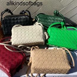 Mini Loops BottegVenets Woven Crossbody Genuine Leather Bags Camera shoulder intreccio leather cross-body Single compartment closure Handmade Weave 2022qq