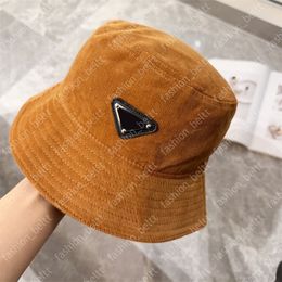 Fashion Bucket Hat for Women Men Designer Retro Corduroy Fisherman Cap Winter Beanie Casquettes Black White Brown Wide Brim Hats