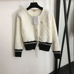 24SS FW Women Sweaters Designer Tops Pullover Letter Beads Sequins Cardigan Tops Runway Brand Designer Crop Top Shirt High End Elasticity Outwear Knitwear Jackets