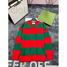 Women's Sweaters Designer 2023 Winter New Red Green Contrast Spliced Wool Knitted V-neck Pullover Sweater for Women's Loose and Slimming Top Y2F6
