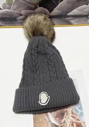 Winter caps Hats Women and men Beanies with Real Raccoon Fur Pompoms Warm Girl Cap snapback pompon beanie6793546