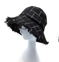 Women Plaid Tweed Bucket Hat With Gold And Silver Lurex Ladies Girls Black Cheques Hats Raw Edges Female Warm Winter Wide Brim1688026