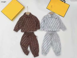 Brand baby Tracksuit Long sleeved kids designer clothes Size 90-150 Alphabet printed lapel jacket and elastic waist pants Dec20