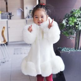 Зимняя одежда для девочек, детское оригинальное пальто, утепленное корейское искусственное меховое осеннее хлопковое пальто с лисьим мехом, теплый большой меховой воротник 231225
