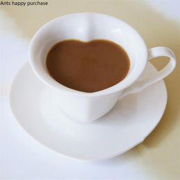 Mugs European Style Ceramics Fancy Heart-shaped Coffee Cup And Saucer Set Pure White Comma Tea Creative Utensils219C