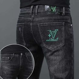 Jeans Designer-Herrenjeans Italienische High-End-Jeans mit leichter, luxuriöser Elastizität, Herbst-Slim-Fit, kleine Füße, lange Herbsthose