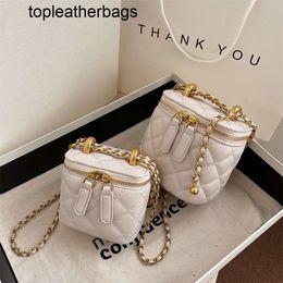 Net red square bucket bag Female Minority 2021 new fashion texture Single Shoulder Bag Mini chain messenger bag