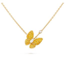 Luxury Fashion Designer Clover Women's Necklace Butterfly Flower Pendant Necklace Delicate Simple Ladies Jewellery Classic Pendant High Quality Necklace