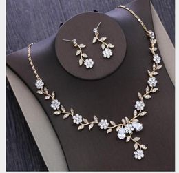 Little Flower Necklace Bride039s Marriage Jewellery Wedding Garment Accessories Necklace Earrings Twopiece Set8729487