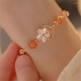 Strand Fashion Trend Unique And Elegant Design Exquisite Light Luxury Flower Bracelet Women's Jewellery Party Senior Gift Wholesale