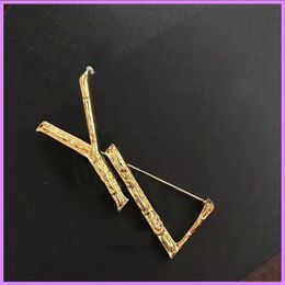 2021 Bamboo Brooch Gold Women Brooch Luxury Designer Jewellery With Letters Casual High Quality Mens For Gifts Business Ladies Party CYG23122630
