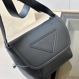 Fashion Re Nylon VitelloTriangle Embossed Shoulder Bag Luxury Designer Men's Crossbody Bags High Quality Messenger Bags Sizes 25*23CM