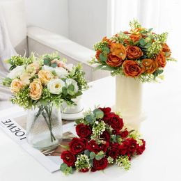 Decorative Flowers Autumn Rolled Edge Simulated Flower Rose Wedding Decoration Holding Artificial Dining Table Floral Ornaments