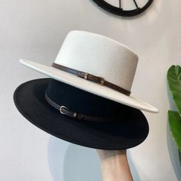 Fashion Fedora White Black Wide Brim Fedora Hat Ladies Imitation Wool Felt Hats with Leather Belt Decor Panama Jazz Cap 231226