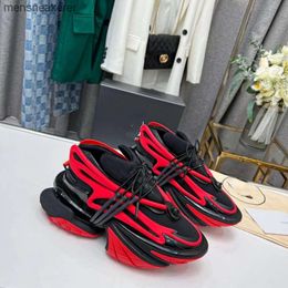 Space Sneakers Balmaiins Thick Mens Spaceship Fashion Shuttle Sneaker Designer Soles Heightened Couple Men Women Sports Leisure Show Old