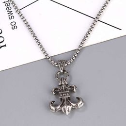 Designer Ch Cross Luxury Chromes Pendant Necklace European American Fashion Hip Hop Men's Titanium Steel Women's Style Boat Anchor Heart Neckchain Sweater Chain Mo4h