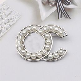 Famous Brand Designer Double Letter Gold Silver Luxury Pearl Pins Brooches Women Rhinestone Brooch Suit Pin Fashion Sweater Jewelr236g