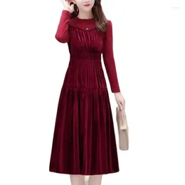 Casual Dresses Long Sleeve Velvet Dress Women For Autumn And Winter 2023 Red Oversized Medium Length Pleated Round Neck Vestido Z4232