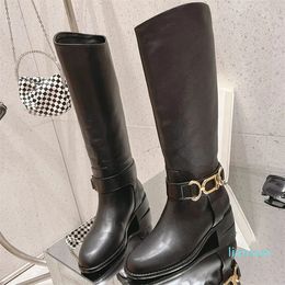 Flat Bottom High Barrel Boots Famous Designer Metal Buckle Brand Women Fashion Boots Winter Genuine Leather Increase Non Slides Long Barrel Ladies Boot